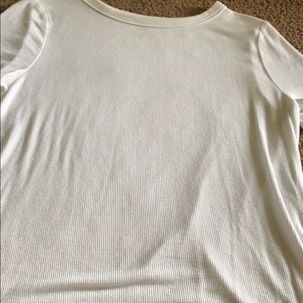 White tee